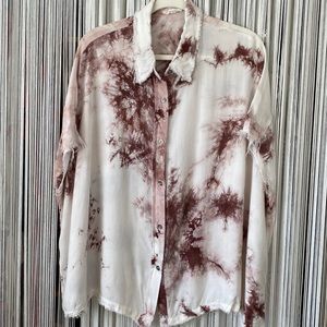 La Miel Tie-Dye Sleeveless Buttondown in Dusty Rose and Brown